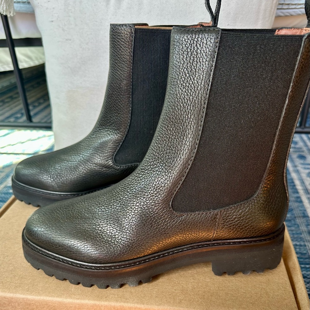 Reformation Chelsea Lug sole boots
